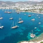 Яхти за над 100 млн. долара потънаха след пожар на пристанище в Бодрум