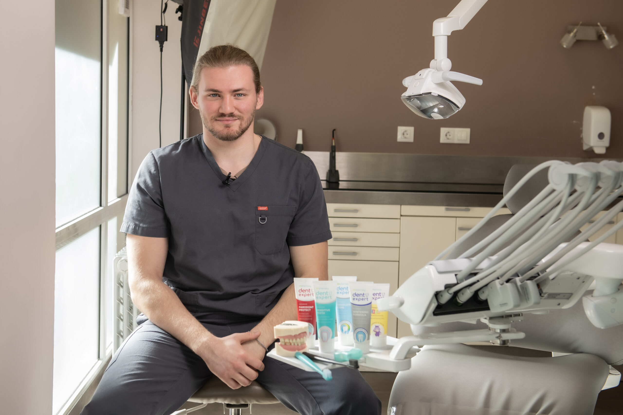 Защо 2 минути миене на зъби със скъпа паста не са това, което си мислите?