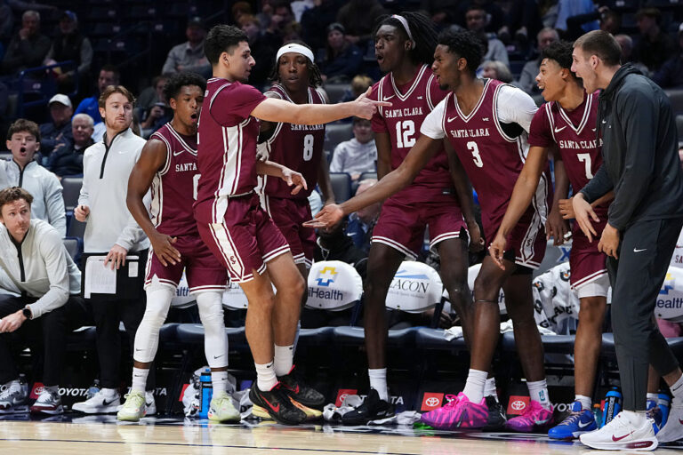 Александър Гавалюгов впечатли, но "Санта Клара" отпадна след уникална драма