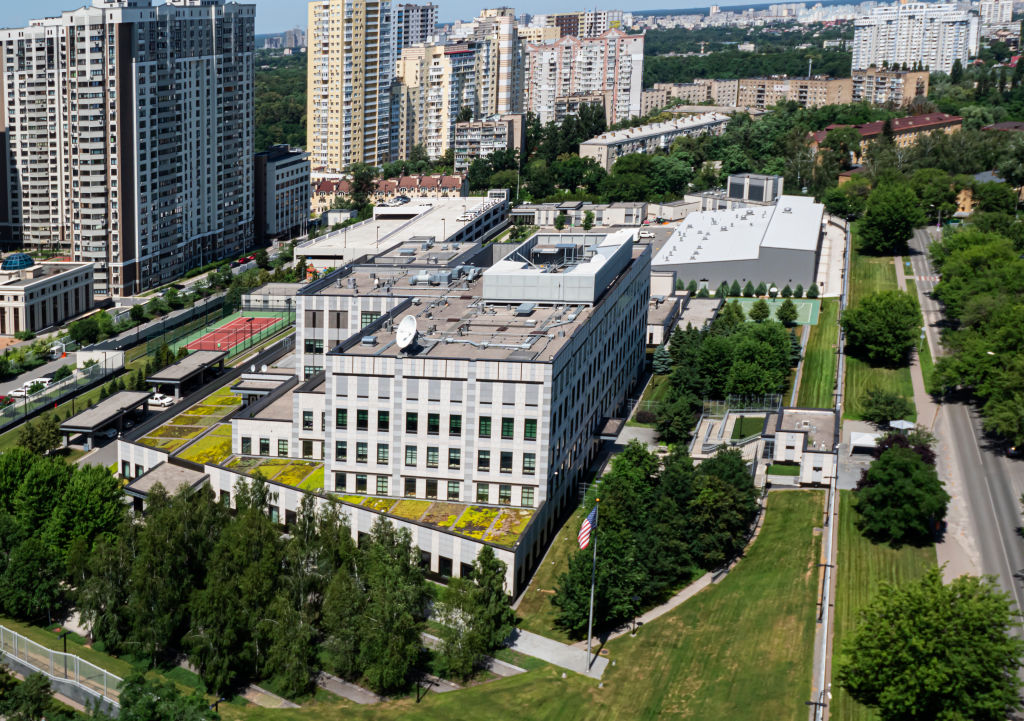 Посолството на САЩ в Киев затвори заради опасност от руска въздушна атака