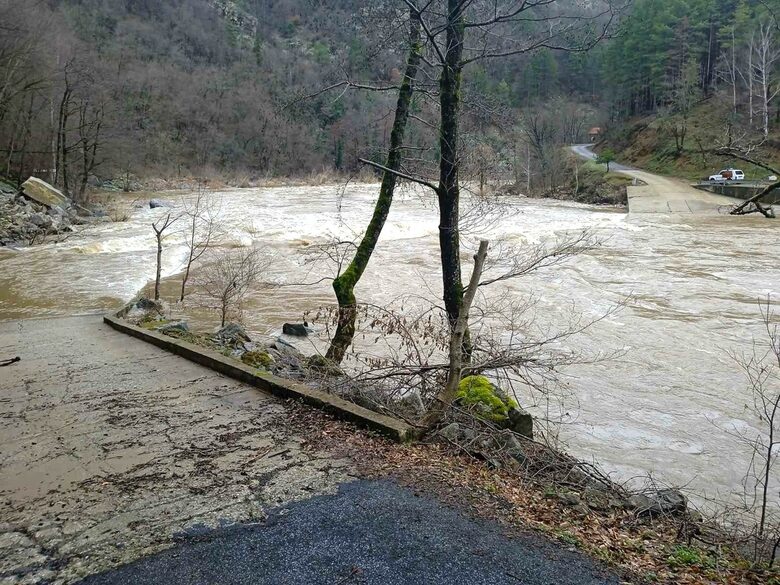 Водопад заля село Бачково, в Ардино е обявено бедствено положение