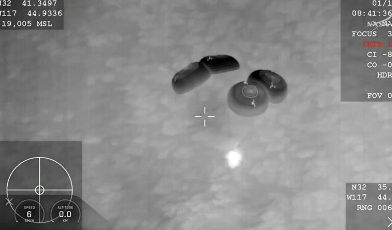 Първата медицинска евакуация в историята на НАСА приключи успешно