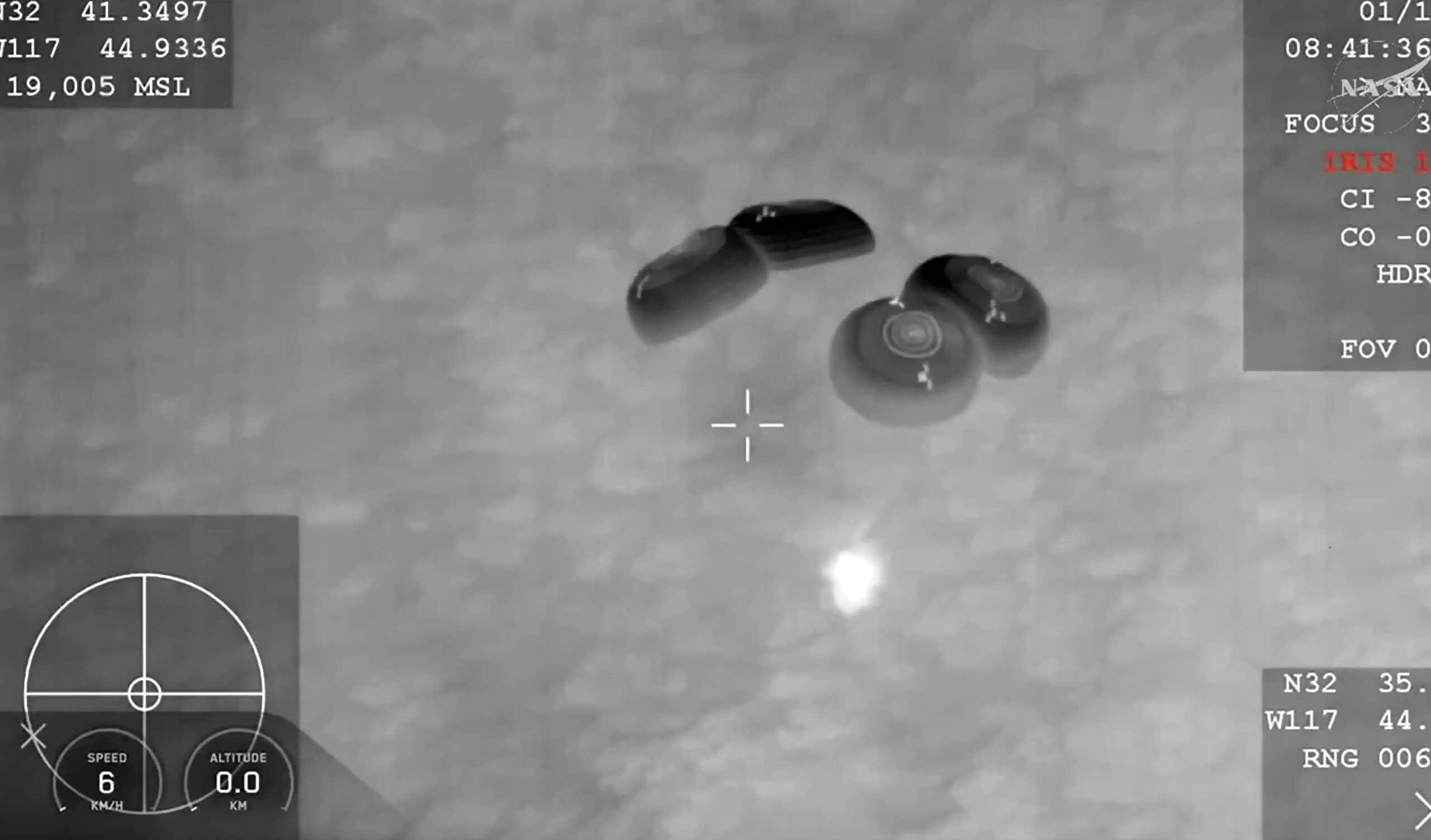 Първата медицинска евакуация в историята на НАСА приключи успешно