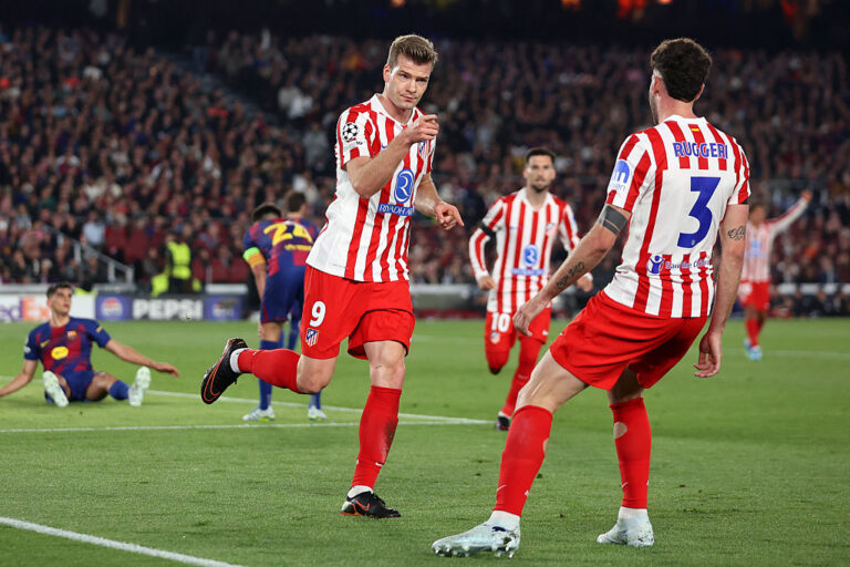 "Атлетико" (Мадрид) спечели първия 1/4-финал срещу "Барселона" в Шампионска лига