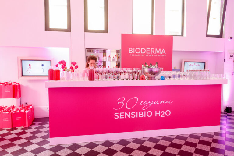 BIODERMA отбеляза 30 години от създаването на първата мицеларна вода в света Sensibio H2O