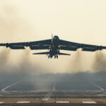 Осем души загинаха при катастрофа на бомбардировач B-52 край Лос Анджелис