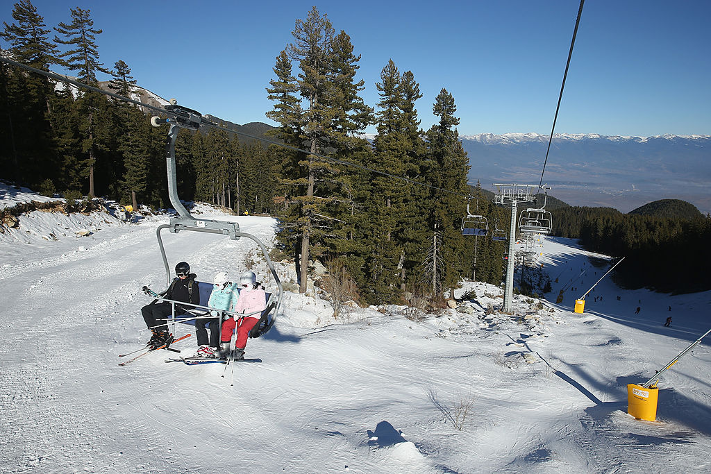 Чуждестранен турист е в болница след побой пред седалков лифт в Банско
