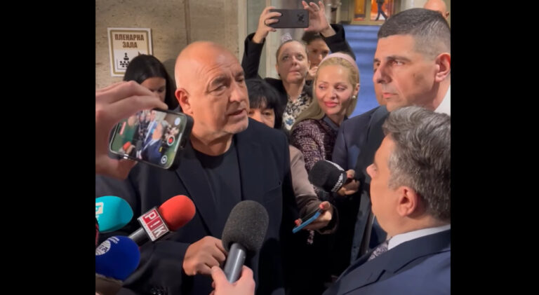 Къси пасове между Бойко Борисов и Асен Василев за Бюджет 2026 (видео)