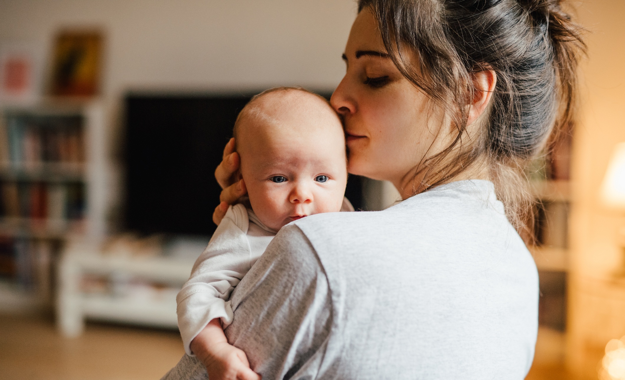 Най-популярните имена за момчета и момичета в България през 2025 г.