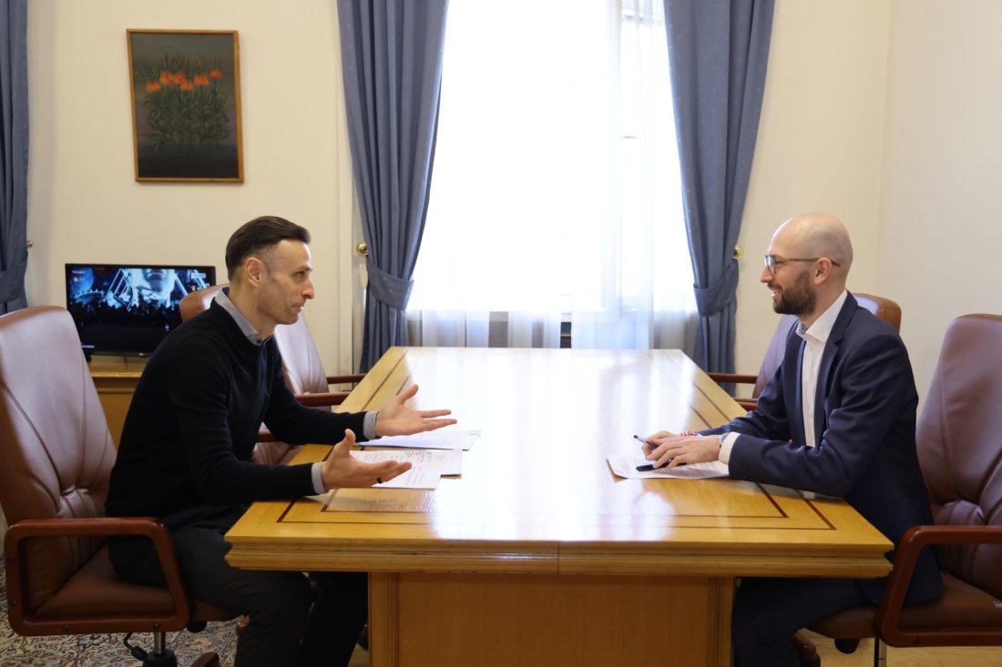 Бербатов предложи данъчни стимули до 35% за фирми, които даряват за спорт