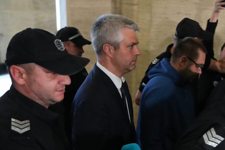 Забавен обиск, анонимен депутат - юристи откриват поне три абсурда при ареста на Благомир Коцев