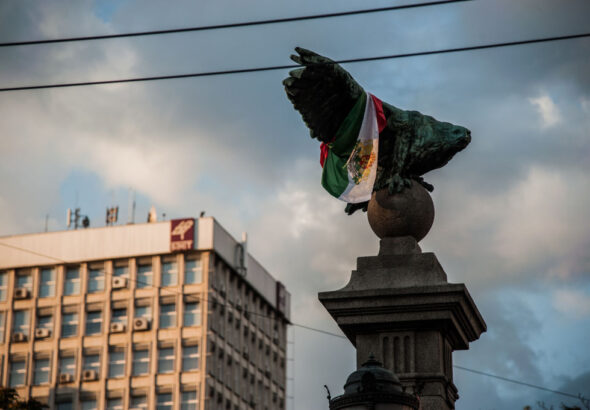 Сачева се възмути от FB-призив за отстраняване на журналисти, Денков го осъди като "призив за диктатура"