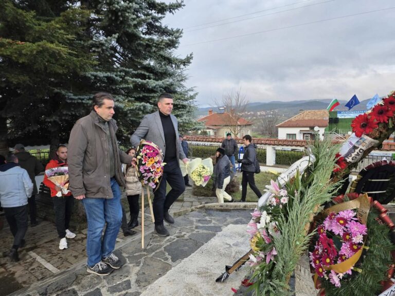 Божанов репликира Борисов: Опасно ли е да сме там, където Пеевски го е страх да отиде?