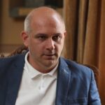 Народният театър връща Морфов на "административна длъжност"