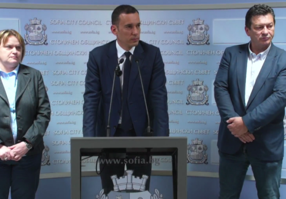 Васил Терзиев за договорите за сметосъбиране: Няма да подписваме под натиск