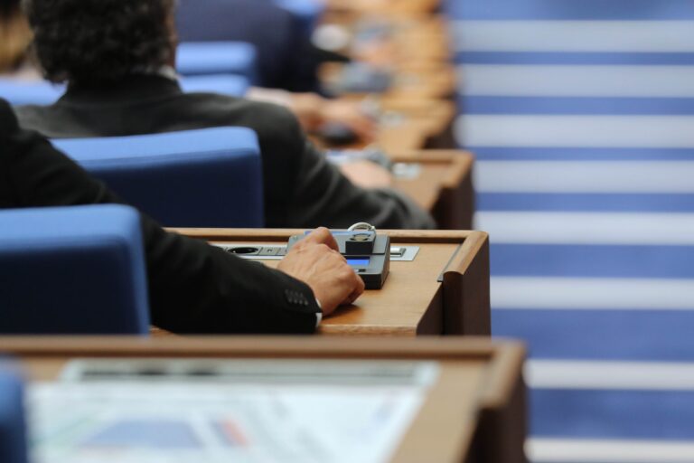 Опозицията в НС може да поиска вот на недоверие срещу кабинета "Желязков"