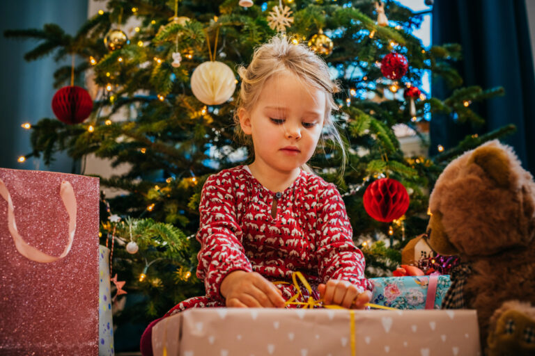 Подаръци за деца за всяко време от годината
