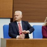 Дрескод "Черна овца" и посланието на Емил Дечев към Народното събрание