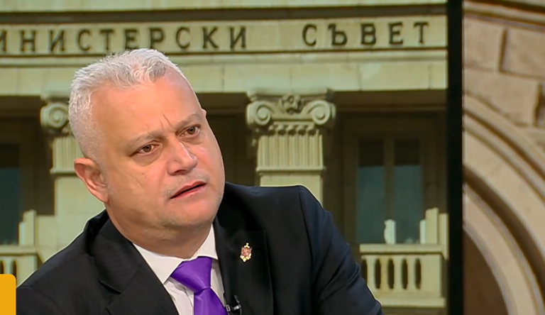 Собственикът на камиона, блокирал тунел на "Хемус", е политически активист