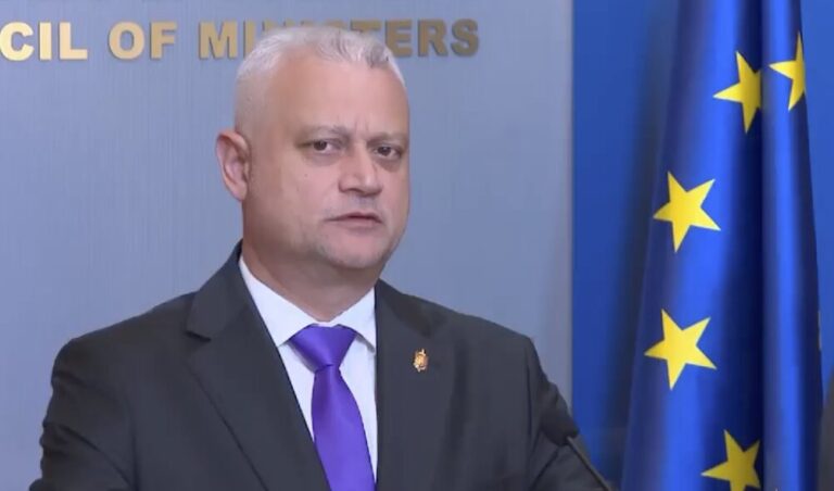 Емил Дечев: 99,5% от машините за гласуване работят нормално, сигналите за проблеми са под 1%