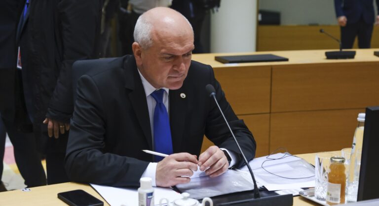 Чумата във велинградско влиза като въпрос в парламента. Отново изслушват и служебния финансов