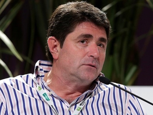 Драган Шолак поиска акциите на “Левски”. Започват официални преговори