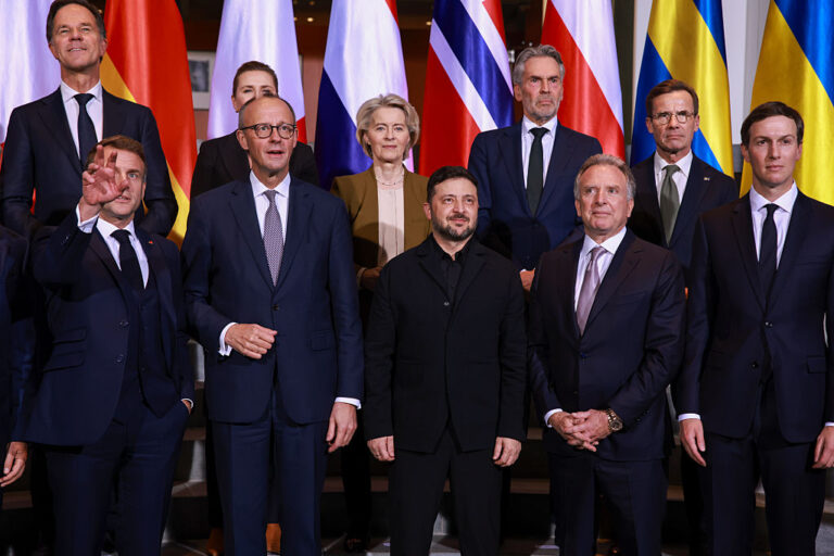 Европа и САЩ са готови  да дадат гаранции за мир в Украйна, на ход е Русия