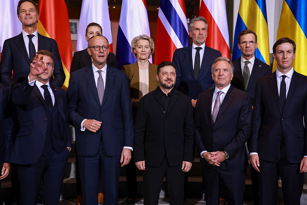 Европа и САЩ са готови  да дадат гаранции за мир в Украйна, на ход е Русия