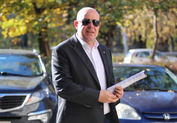 Иван Гешев се оказа адвокат на Петър Илиев, обвинен в плагиатство от Киселова