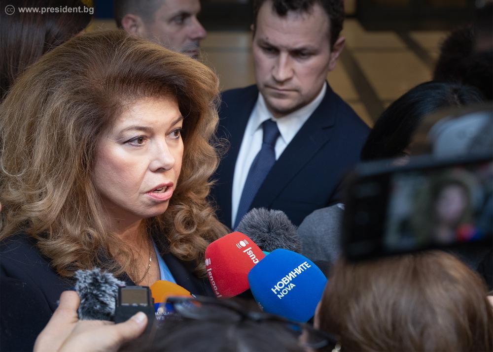 Йотова пропуска още една среща на НАТО, замества я дипломат