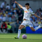 Илия Груев ще играе на "Уембли" в исторически мач за "Лийдс"