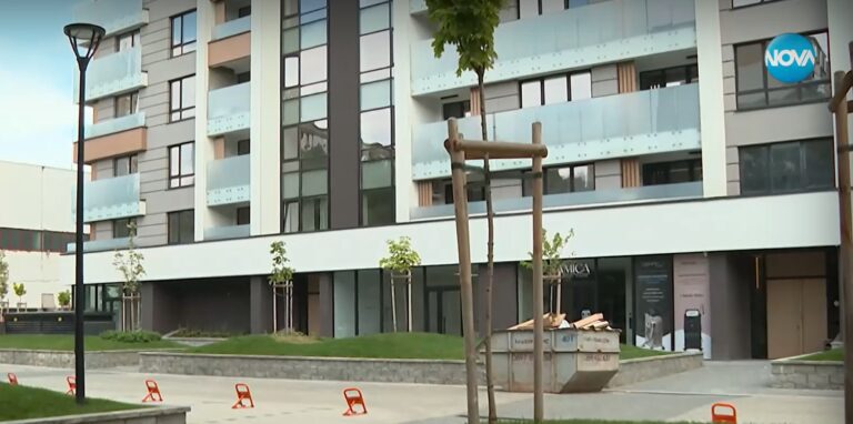 Фирма оставя десетки хора без нови жилища, въпреки че са ги предплатили