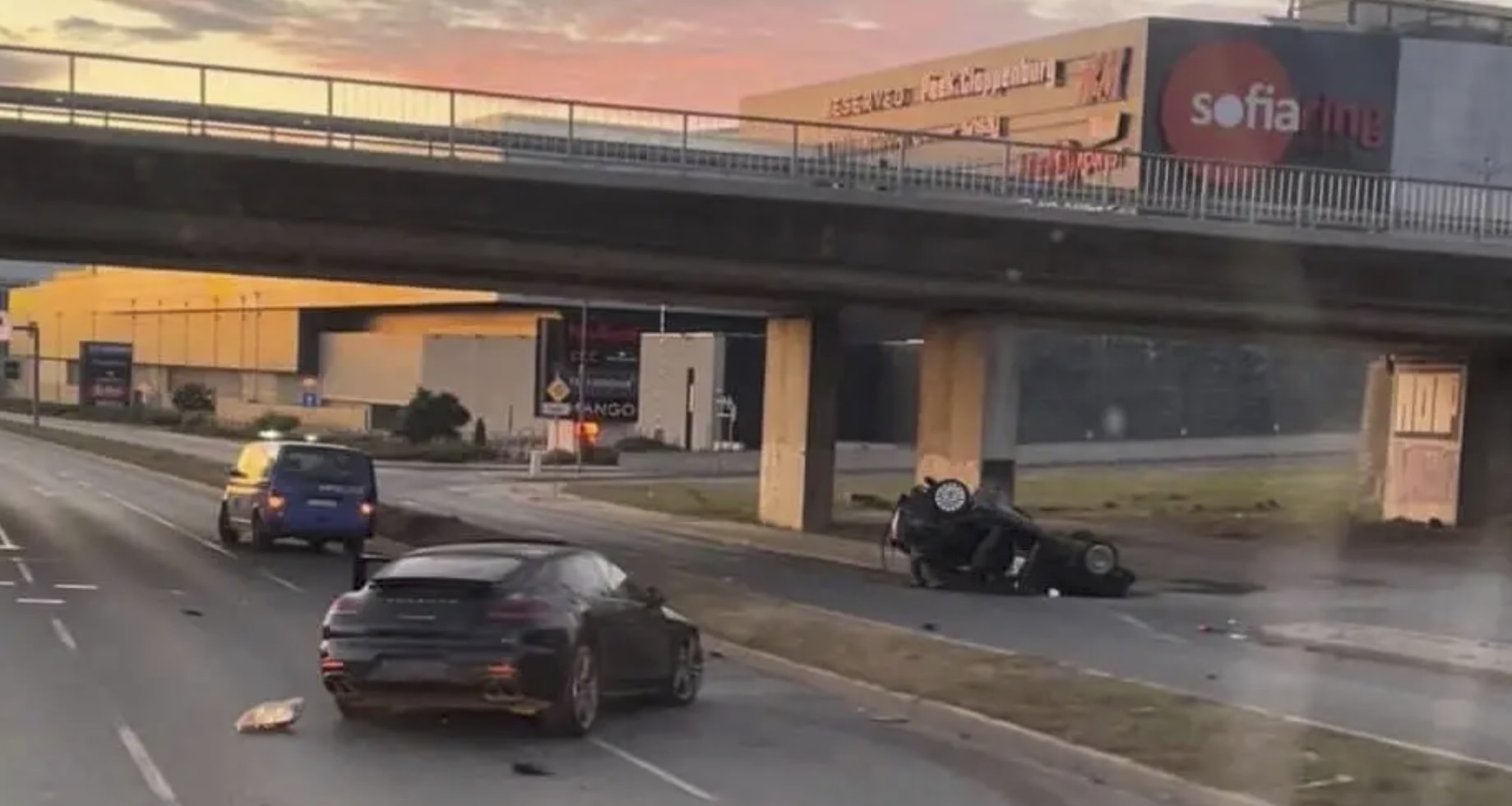 Оправдаха полицаите, ескортирали шофьора, който уби френски турист при тежка катастрофа в София