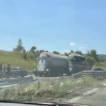 Камион отново скъса мантинела, този път на АМ „Струма“
