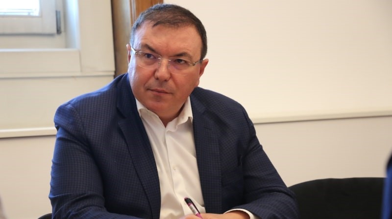 Управляващите отхвърлиха законопроектите за заплатите на младите медици