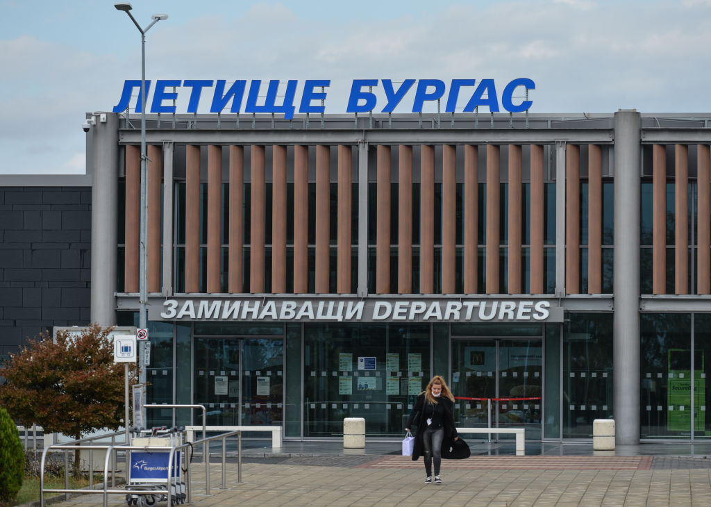 Летище Бургас няма да работи в следващите 6 месеца