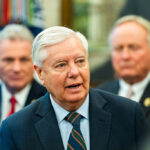 Влиятелният американски сенатор Линдзи Греъм почина внезапно ден след среща със Зеленски