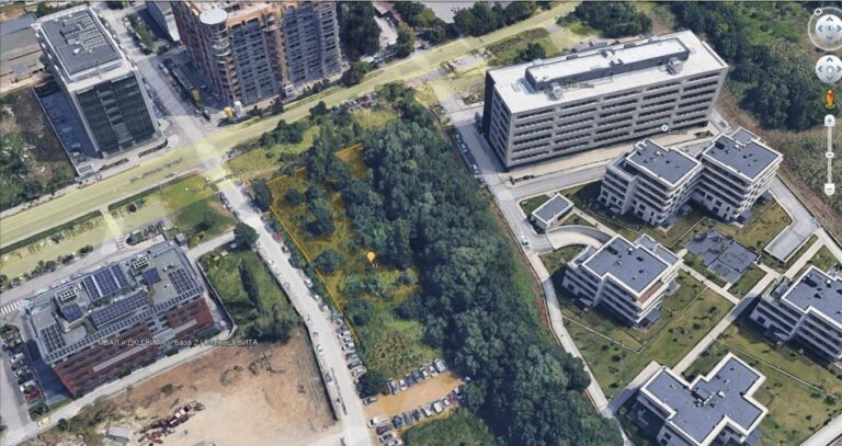 Спорен строеж в "Лозенец" скара Богдана Панайотова и районния кмет Константин Павлов