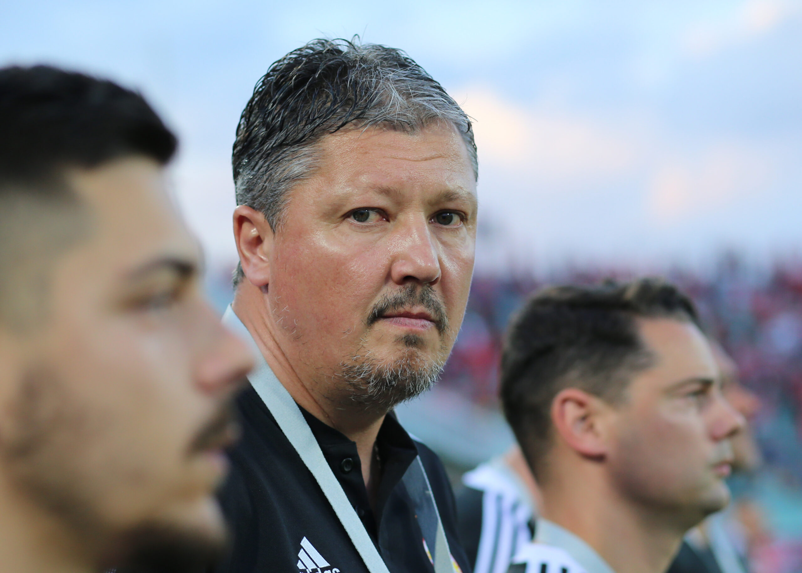 Собственикът на ЦСКА изпрати частен самолет, който да прибере Любослав Пенев от болница в Германия