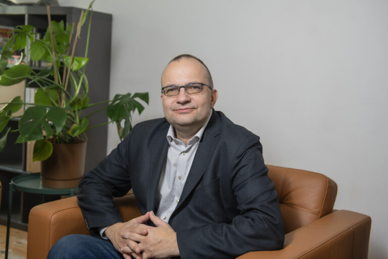 Мартин Димитров: „Ново начало“ стана най-лявата партия, но и ГЕРБ направи силен ляв завой