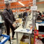 От ГЕРБ опитаха да всеят съмнения в машинния вот... с отвертка