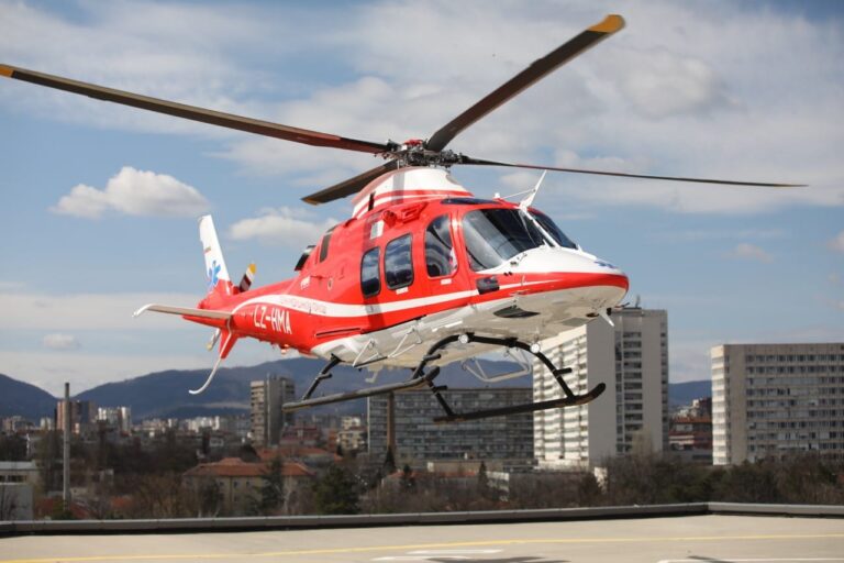 Две години по-късно базите за медицинските хеликоптери все още са само на хартия