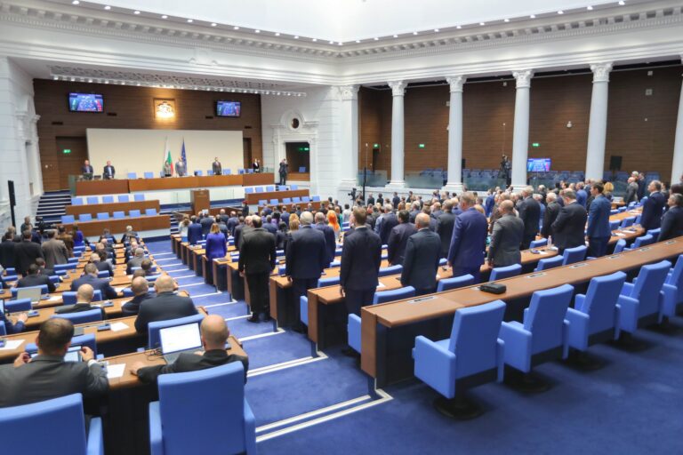 Парламентът прави четвърти пореден опит да избере председател