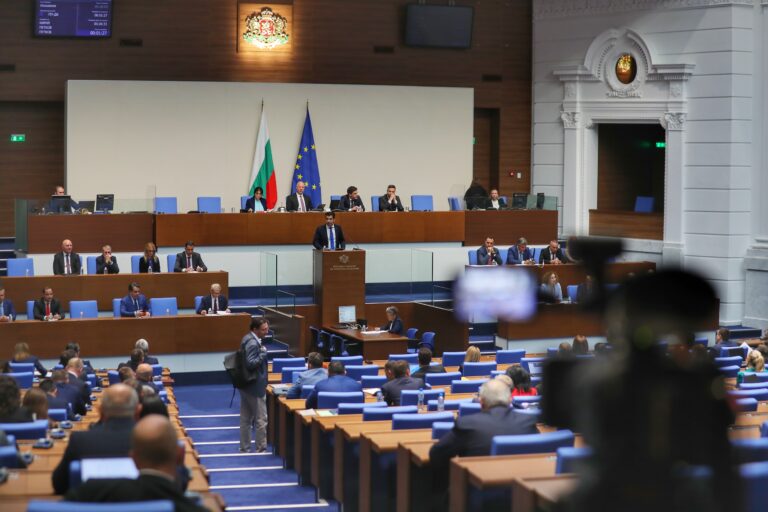 7-и опит на блокирания парламент да се избере председател. БСП иска нови кандидати