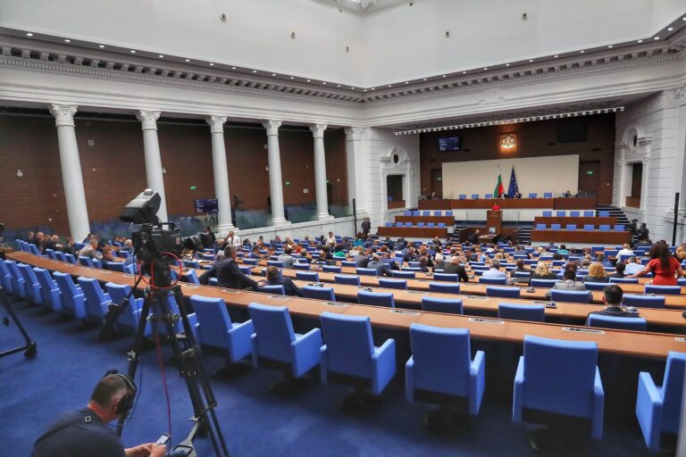 Рекорден 11-и опит за избор на председател на НС