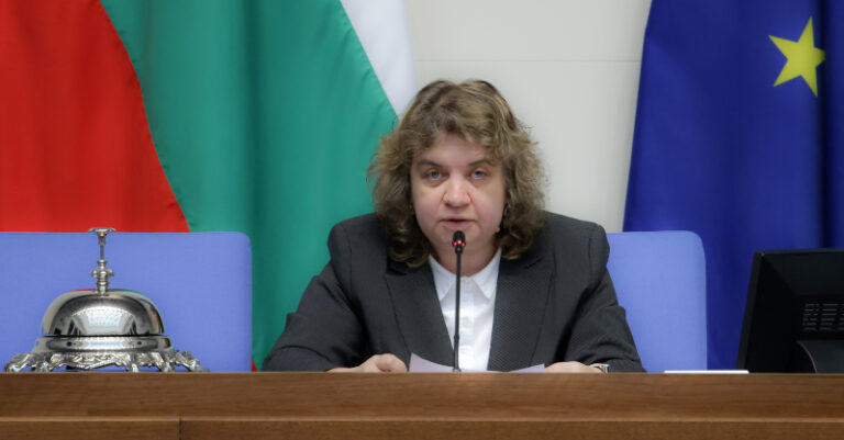 Наталия Киселова не смята, че е допуснала грешка с фланелката с хазартно лого