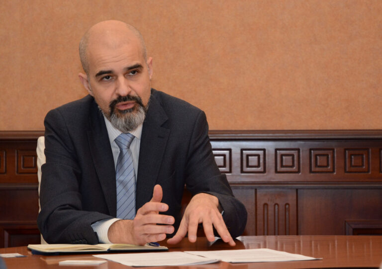 След вълна от публикации: Община Варна с обяснение по поръчката за храна в социалните услуги