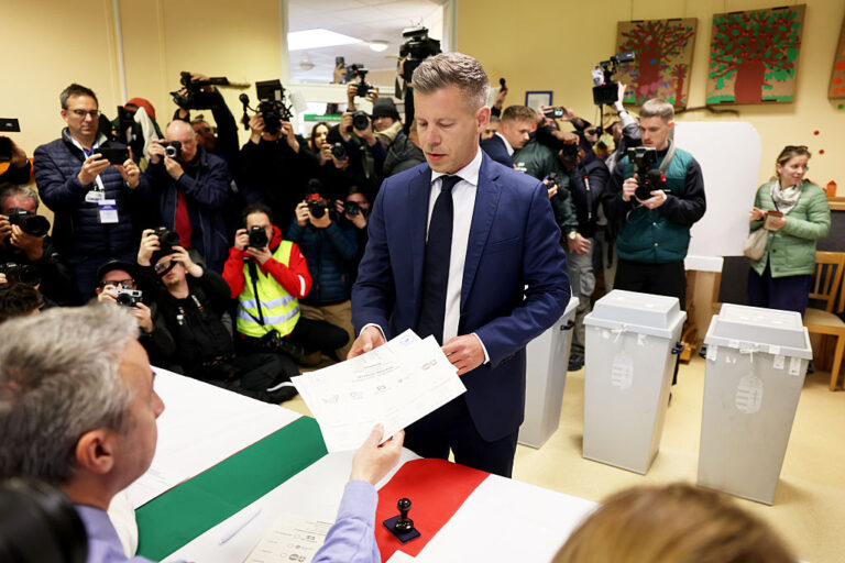 Унгария избира дали да сложи край на властта на Виктор Орбан