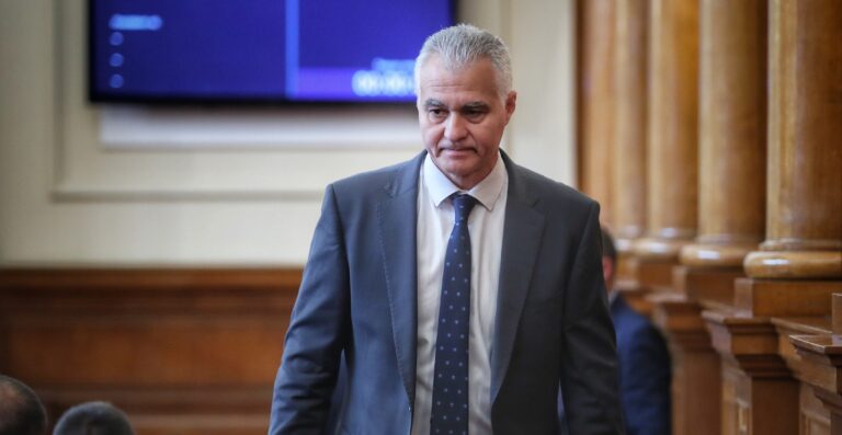 Румен Радев връща Пламен Тончев начело на ДАНС година след оставката