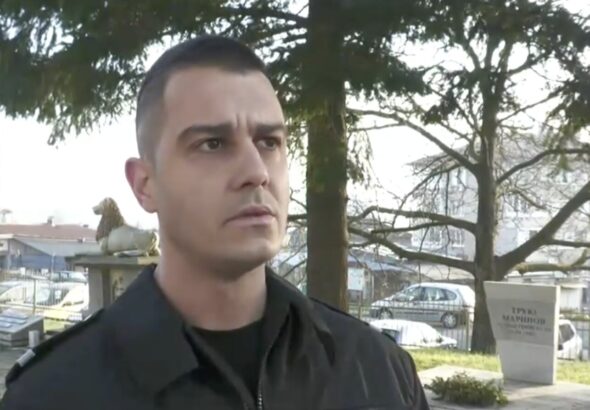 „Чух писъци и скочих в дерето“. Полицаят, спасил пътници от автобуса край Малко Търново, разказва за инцидента